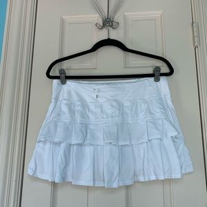 White 8 lululemon pacesetter skirt!!